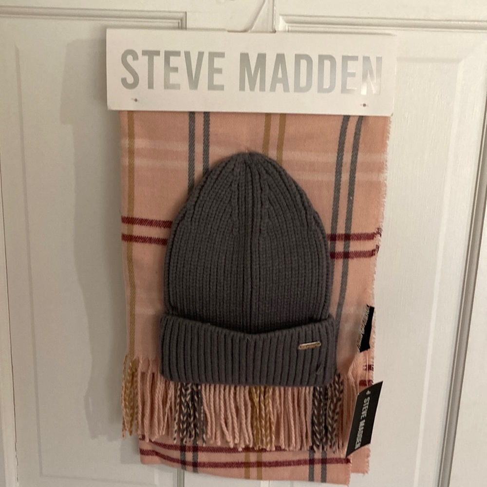 Steve Madden Scarf and Hat Set - never worn in original packing